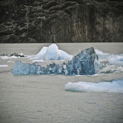 CHILI - Iceberg sur le Lac...